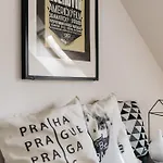 Roy 2br With Castle View, Parking & Ac By Easybnb Premium براغ