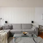 Roy 2br With Castle View, Parking & Ac By Easybnb Premium