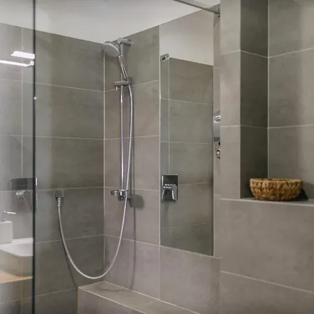 Apartmán Roy 2br With Castle View, Parking & Ac By Easybnb Premium Praha
